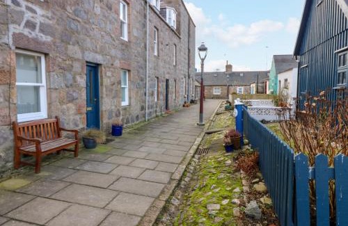 Central Aberdeen House | Footdee Cottage