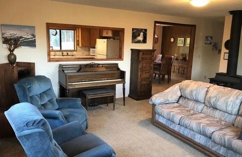 Midpines House | Foothill Acres - Family Cabin near Yosemite