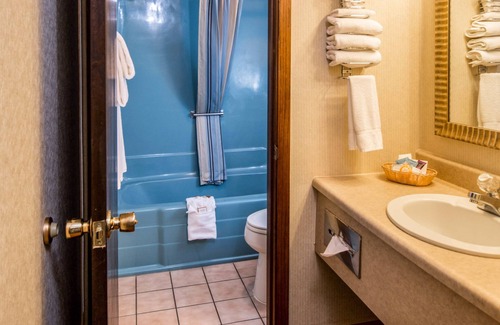 Rapid City Hotel | Foothills Inn