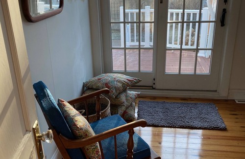 Buzzards Bay Cottage | Footsteps from Broad Cove 5 min walk to Onset Village