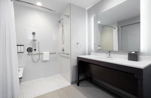San Carlos House | For a prime destination that’s ideal for business and leisure travelers alike
