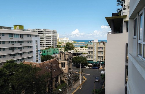 Miramar Apartment | For Family & Friends | With Balcony | Free Parking | Air Conditioner
