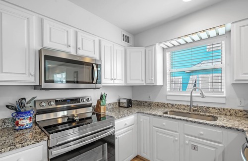 Gulf Shores Apartment | For Fox Sake With Pool