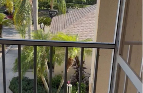 Tara Golf and Country Club Condo | For Golfers, Cozy 2-bedroom condo with Den, Class A Membership at Tara GC Club