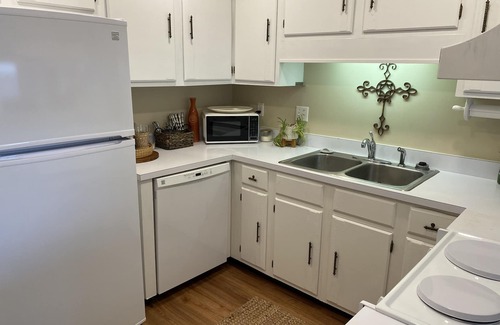 Georgetown House | FOR SALE Peaceful Waterfront/Bay 2 bed/1.5 ba Belle Isle Yacht Club Georgetown