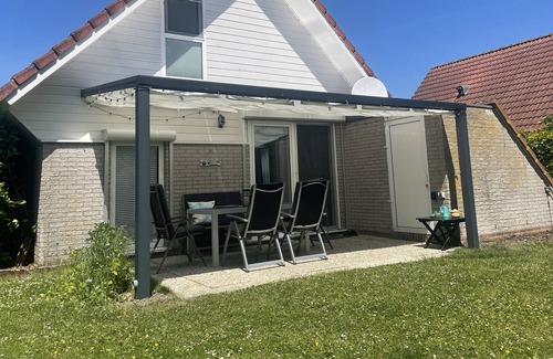 Herkingen House | For those seeking peace and quiet - holiday home "Het Feetje" by the Grevelingen Sea