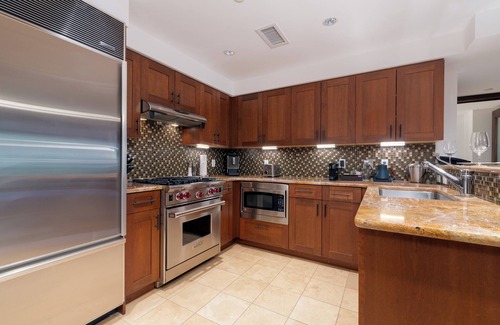 Mountain Village Apartment | Forbes 5 Star Hotel - Ski-in Ski-out Private Residence with Heated Pool