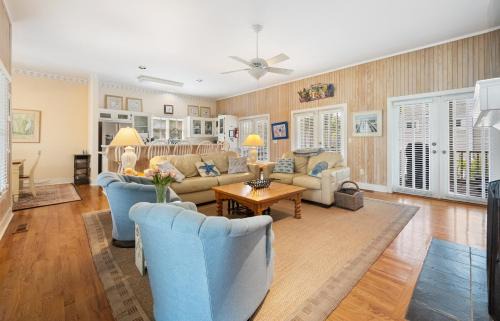 Debordieu Colony House | Ford in DeBordieu Colony home by Peace Vacations