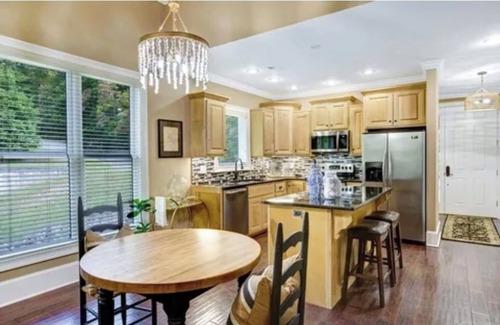 Hayesville House | Fore and More Mountain Townhome