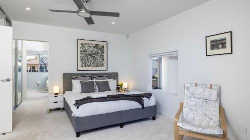 Salamander Bay House | Foreshore Bliss