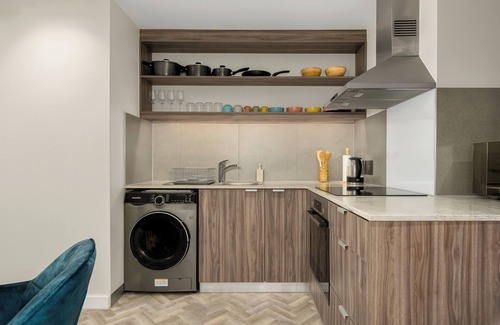Flora Park Apartment | Foreshore Place | Modern One Bed Apt | Netflix