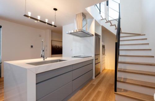 Niseko Ski Chalet | Forest Avenue 64