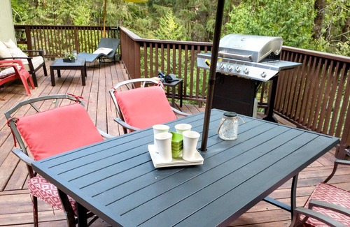 Apple Hill House | Forest Garden Adventure Cabin in Apple Hill