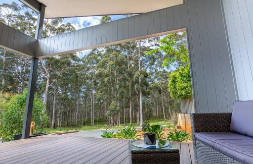 Margaret River House | Forest Getaway - walk to Margaret River town - NEW