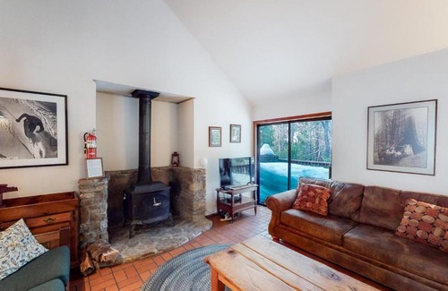 Yosemite West House | Forest Glen