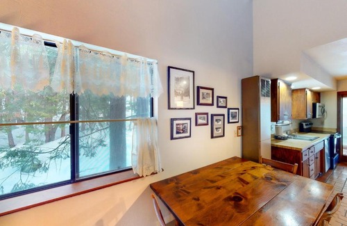 Yosemite West House | Forest Glen
