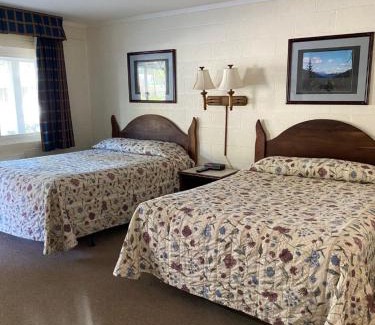 Happy Camp Hotel | Forest Lodge Motel
