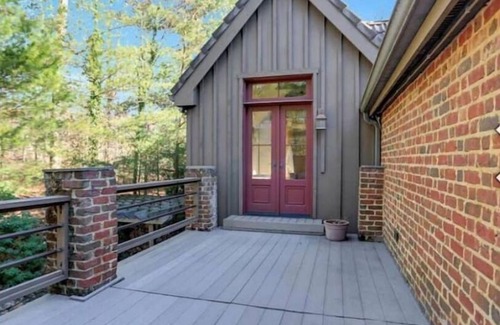 Fayetteville House | Forest Manor - Beautiful & Rustic