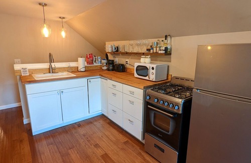 Carteret County Apartment | Forest near the Sea, country/rural setting, less than 20 minutes from the beach!