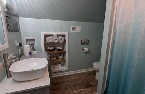 Carteret County Apartment | Forest near the Sea, country/rural setting, less than 20 minutes from the beach!