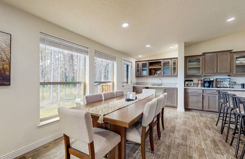 Fir Grove Estates Cabin | Forest retreat with meadow views, family warmth, starry nights and a hot tub