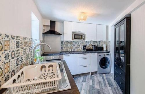Newark upon Trent House | Forest side cottage