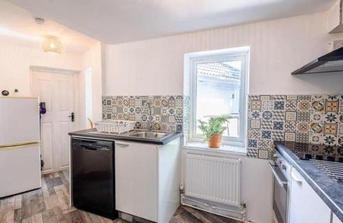 Newark upon Trent House | Forest side cottage