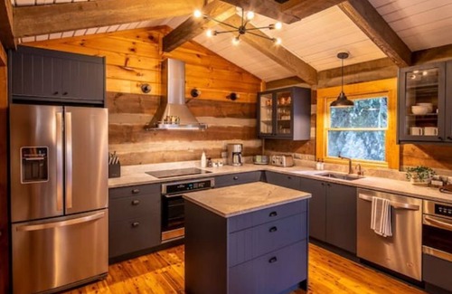 Apple Ridge Cabin | Forest & Stream Cabin near Blowing Rock