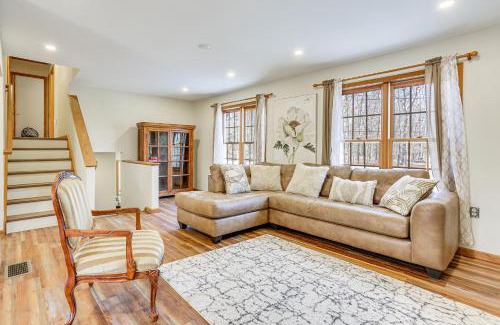 East Stroudsburg House | Forest-View Deck and Fire Pit Poconos Escape!