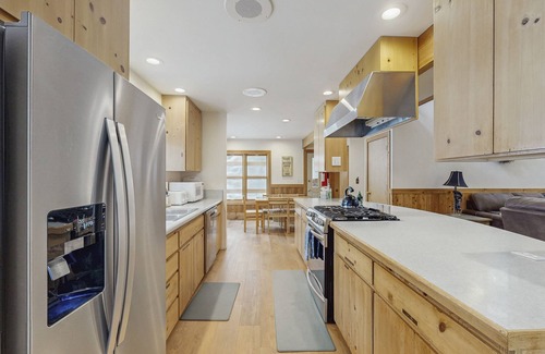 Serene Lakes House | Forest-view home with deck, grill, 2 living areas, fireplace, washer/dryer