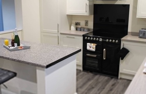 Coleraine Apartment | Forest View House Hot Tub Sleeps 2