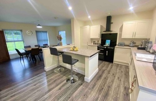 Coleraine Apartment | Forest View House Hot Tub Sleeps 2