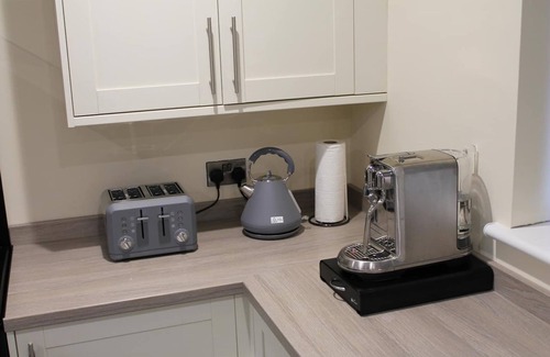Coleraine Apartment | Forest View House Hot Tub Sleeps 2