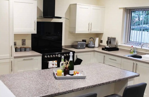 Coleraine House | Forest View House - Private Hot Tub