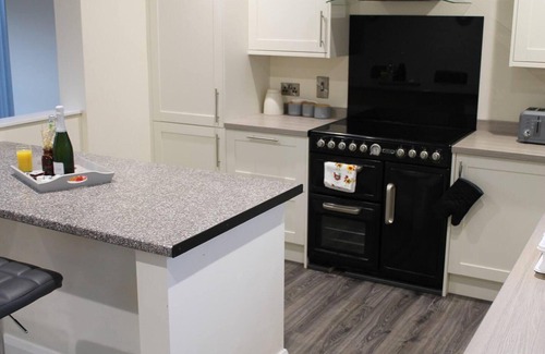 Coleraine House | Forest View House - Private Hot Tub