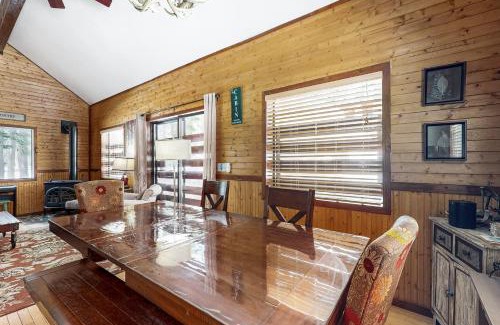Serene Lakes House | Forest View