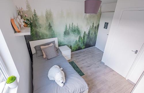 Great Houghton House | Forest Work & Relax Accommodation