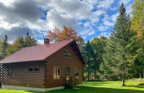 Stratton House | Forested mountain cabin near ski/hiking trails with pond, grill & fast WiFi