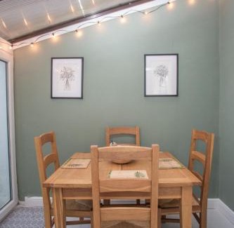 Worthing House | Foresters Cottage