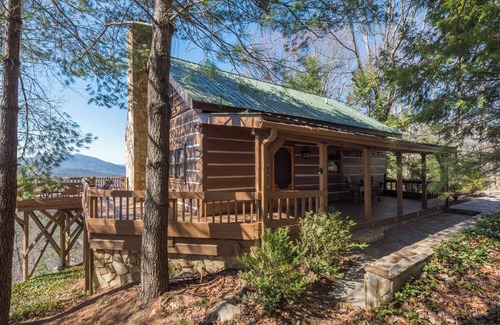 Frank Cabin | Forget Me Not | Cozy Log Cabin & Breathtaking Mountain Views!