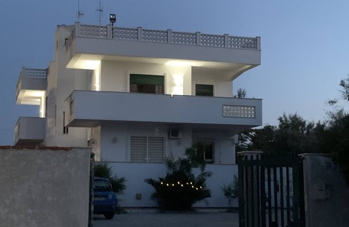 Municipio 1 Villa | Forget-me-nots Apt