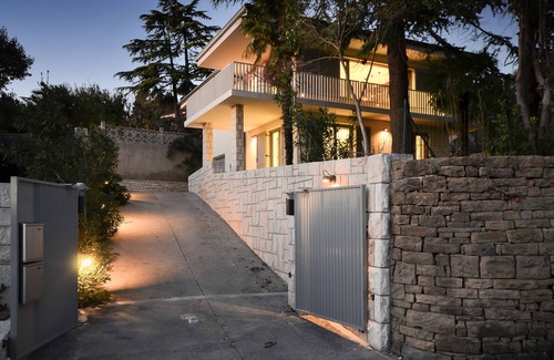 Portoroz Apartment | Forgotten Garden Villa