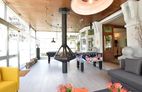 De Panne House | Former hotel in the centre and at 50 metres from the beach in Panne
