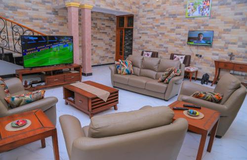 Fort Portal House | Fort Heights Homestay