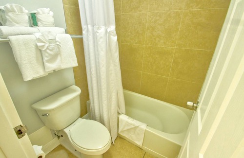 Survey Creek Hotel | Fort Lauderdale Grand Hotel
