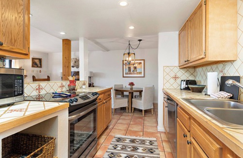 Northeast Santa Fe Apartment | Fort Marcy Hotel Suites by All Seasons Resort Lodging