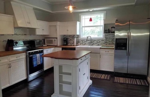 Dean Park Historic District House | Fort Myers 3 BR Bungalow