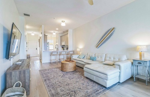 Biggar Condo | Fort Myers Condo w/Resort Pools - Near Golf!