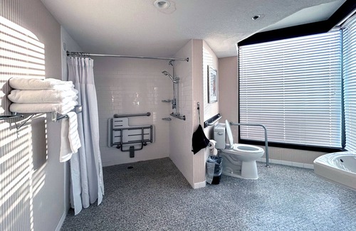 Downtown Detroit Hotel | Fort Pontchartrain Detroit, a Wyndham Hotel