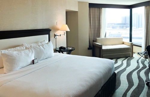 Downtown Detroit Hotel | Fort Pontchartrain Detroit, a Wyndham Hotel
